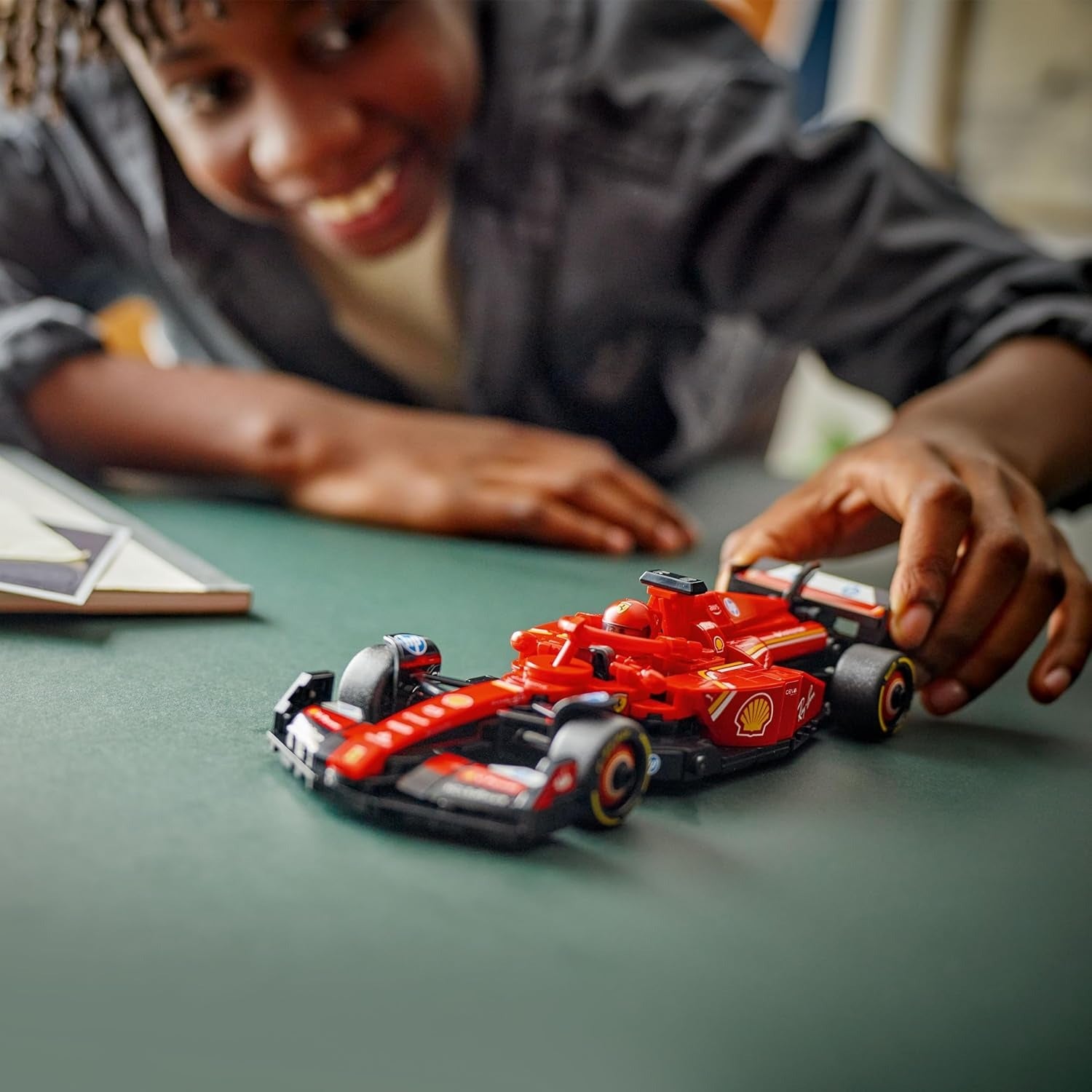 LEGO Speed Champions Carro de Corrida Ferrari SF-24 F1® 77242