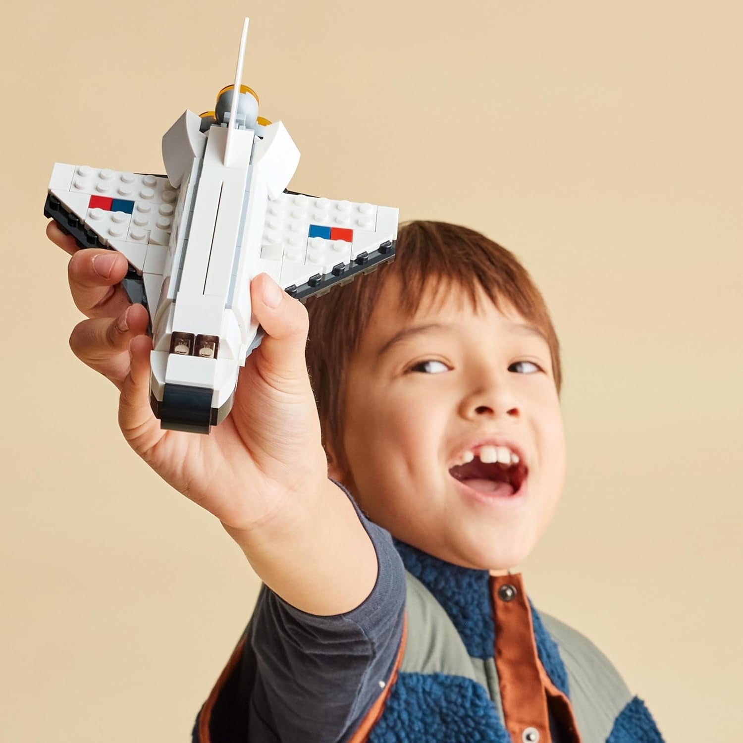 LEGO® Creator Ônibus Espacial 3em1: Nave Espacial, Astronauta e Foguete Espacial