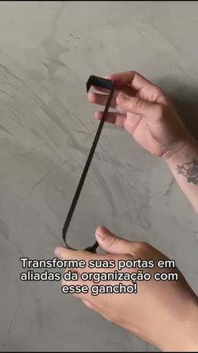 Suporte Porta Para Guirlanda Natal Estilo Gancho 23cm Preto